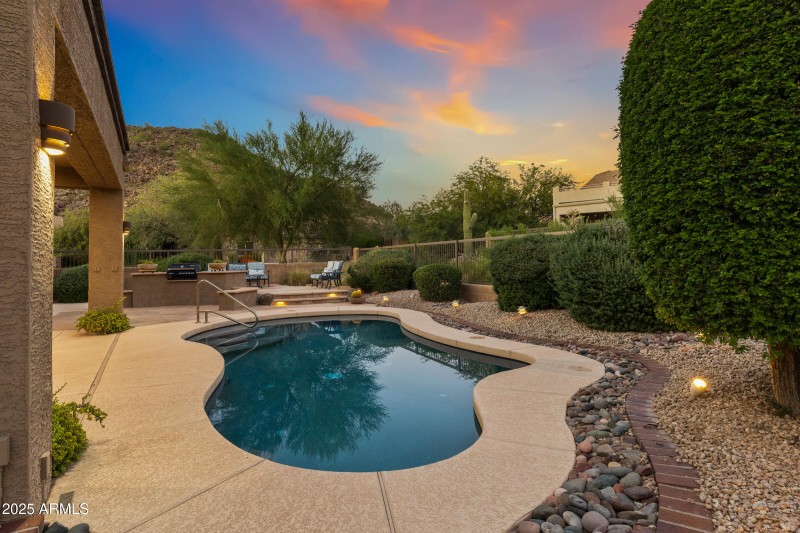 3430 N Mountain Ridge #64-57