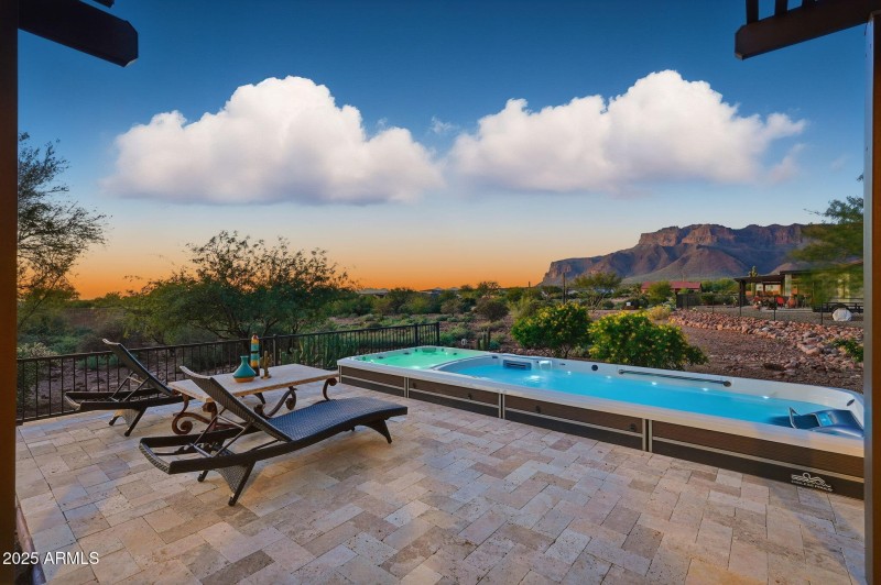 74-web-or-mls-086_ListerPros