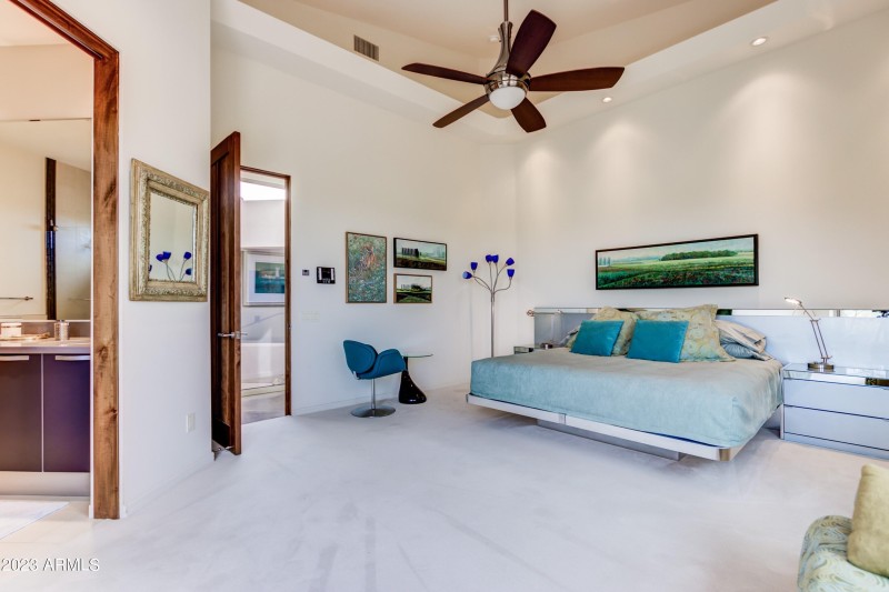 047_2nd Bedroom Ensuite II