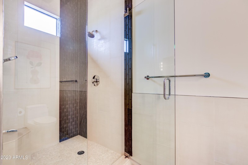 050_2nd Bedroom Ensuite V