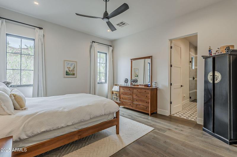 77-web-or-mls-Sunset Vista-67