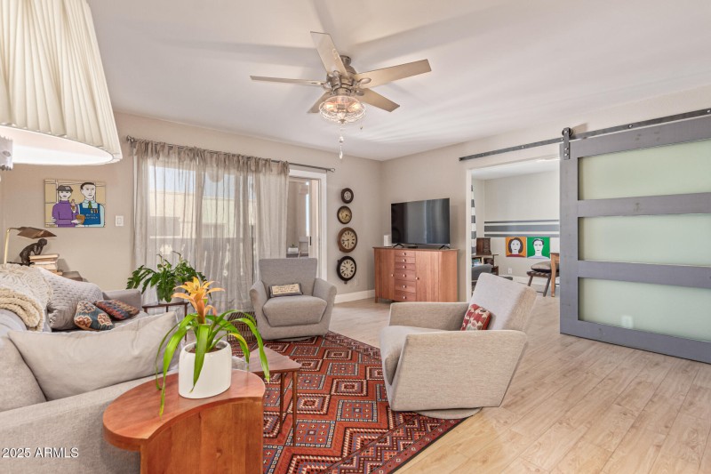 Barn door to close off the 2nd bd or den