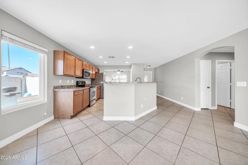 16219 W Yucatan Dr-8