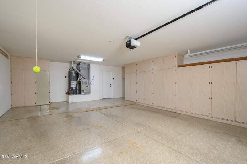 Extended Garage W Cbinets