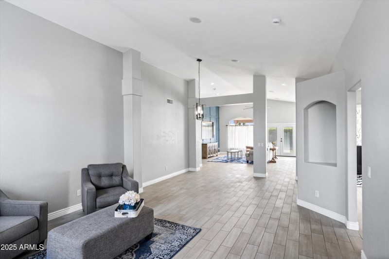 05-Living, Dining to Family