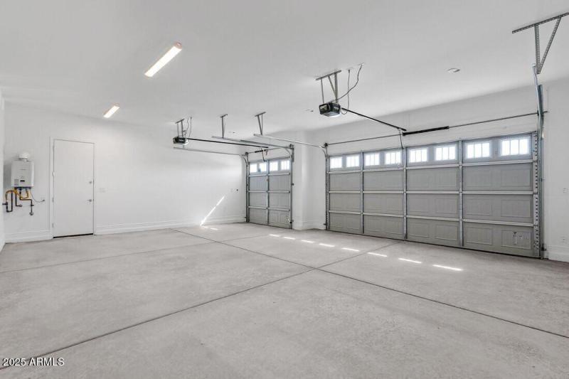 7632 W Remuda Drive ~ Ready Now!