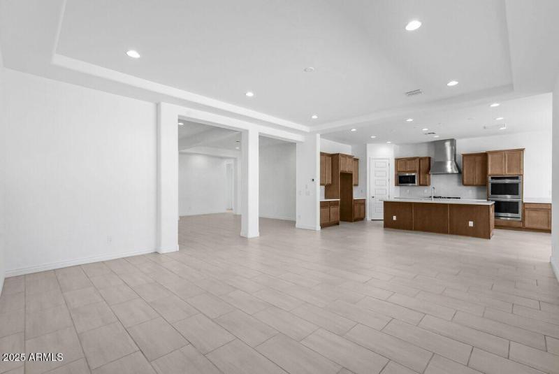 7632 W Remuda Drive ~ Ready Now!