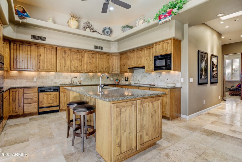 011_Kitchen Cabinetry