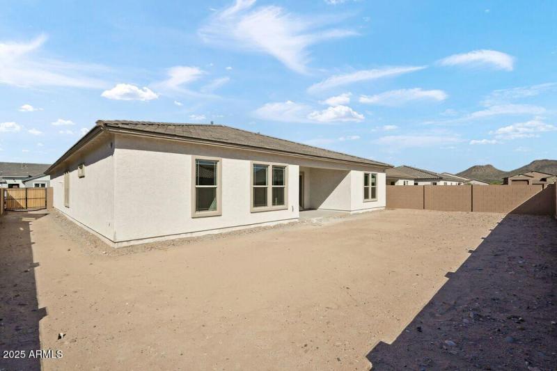 7639 W Remuda Drive ~ Ready Now!