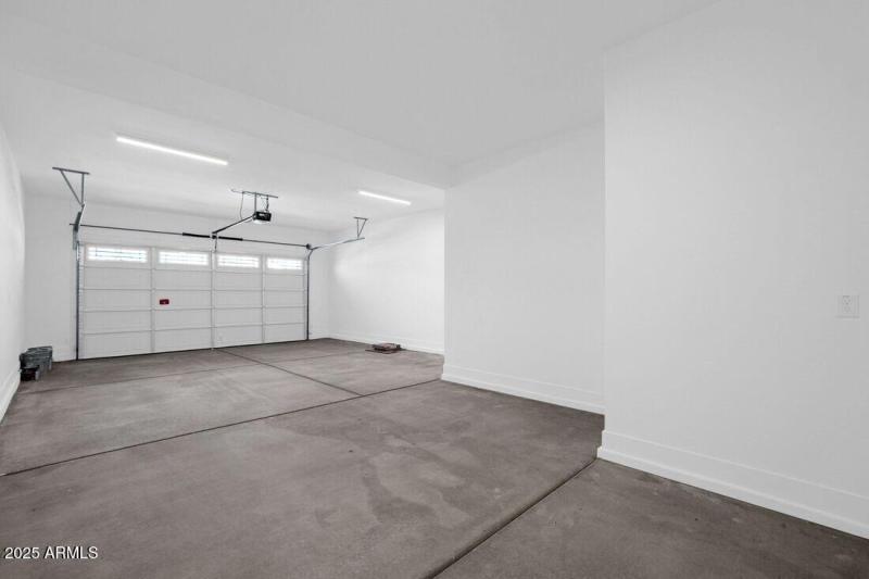 7639 W Remuda Drive ~ Ready Now!