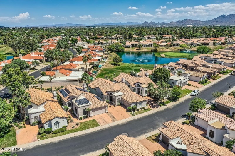 032 - 04 Exterior Front