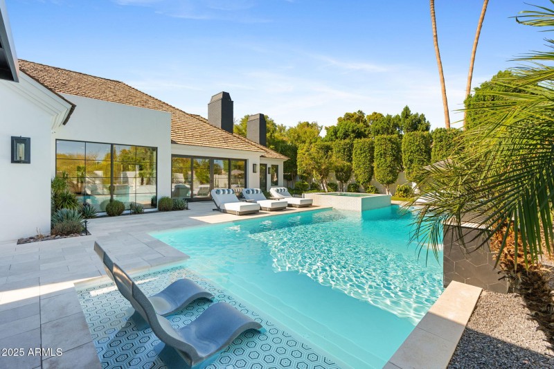 90-web-or-mls-3851-n-jokake-dr