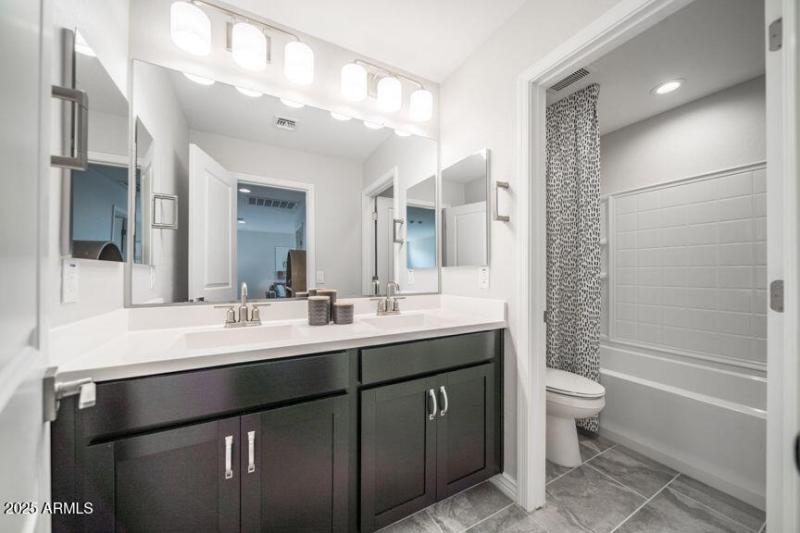 Parkside Villas RM 4 Bath 2