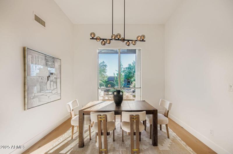 Formal Dining / Bonus Room