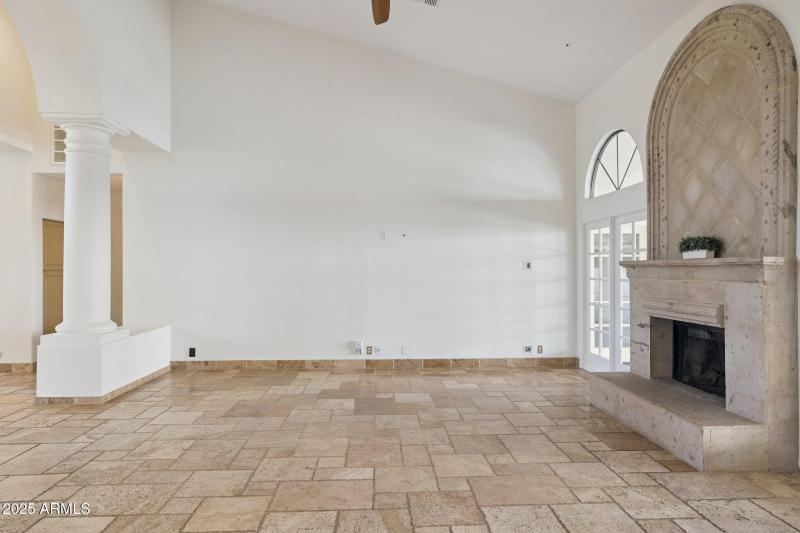 11-web-or-mls-12512-e-cortez-dr