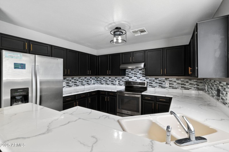 23_12709_N_El_Frio_St_El_Mirage_AZ_85335