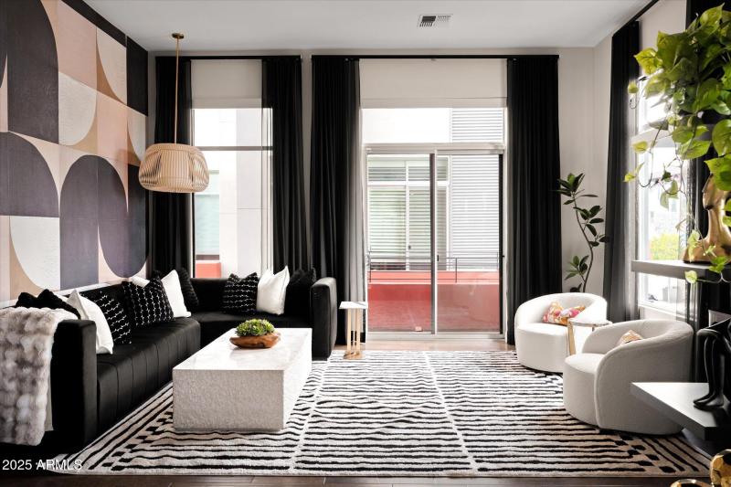 Living Room w/ Mountain Views