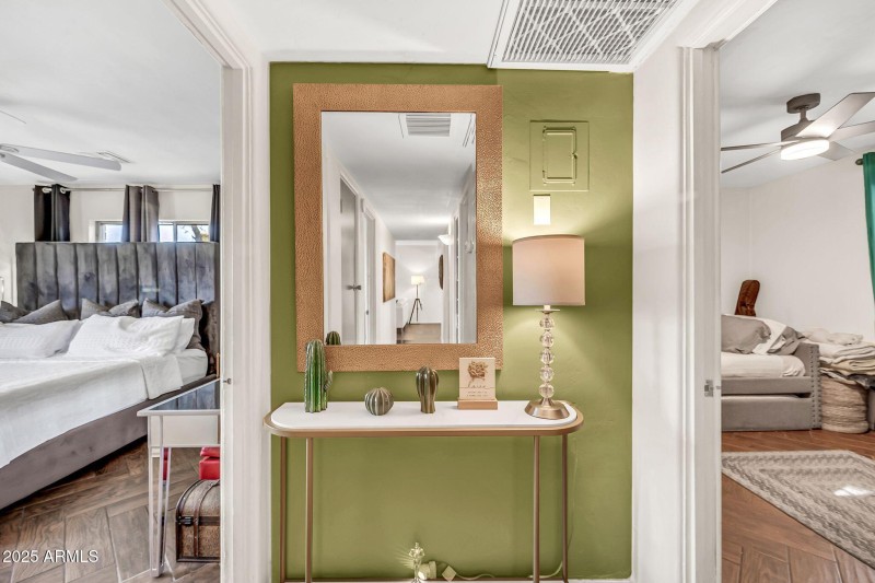 2023 E Hubbell St-15