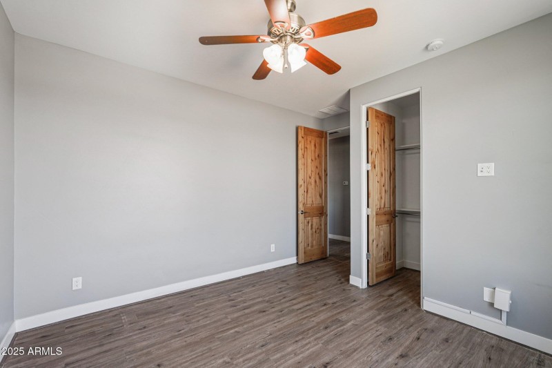 14-web-or-mls-S 220th Dr-S2610-014