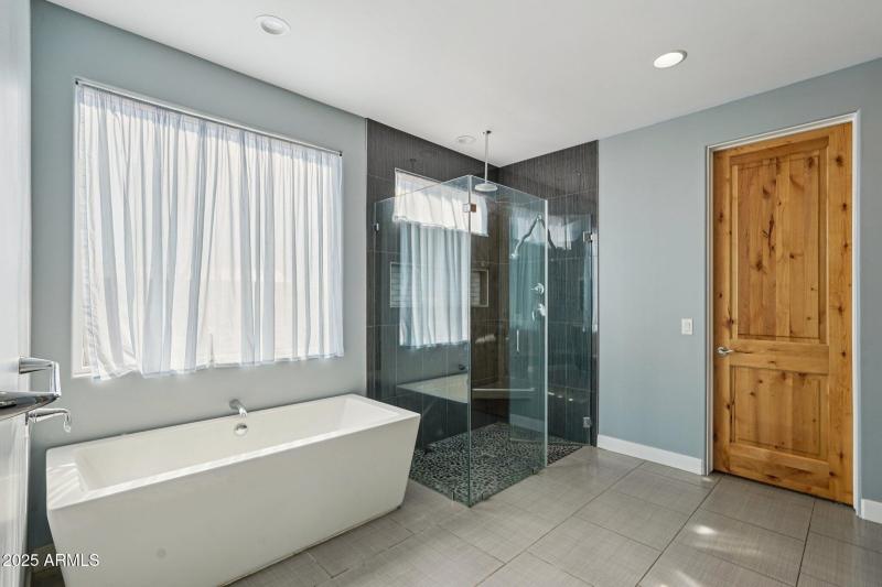 20-web-or-mls-S 220th Dr-S2610-020