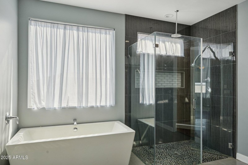 24-web-or-mls-S 220th Dr-S2610-024