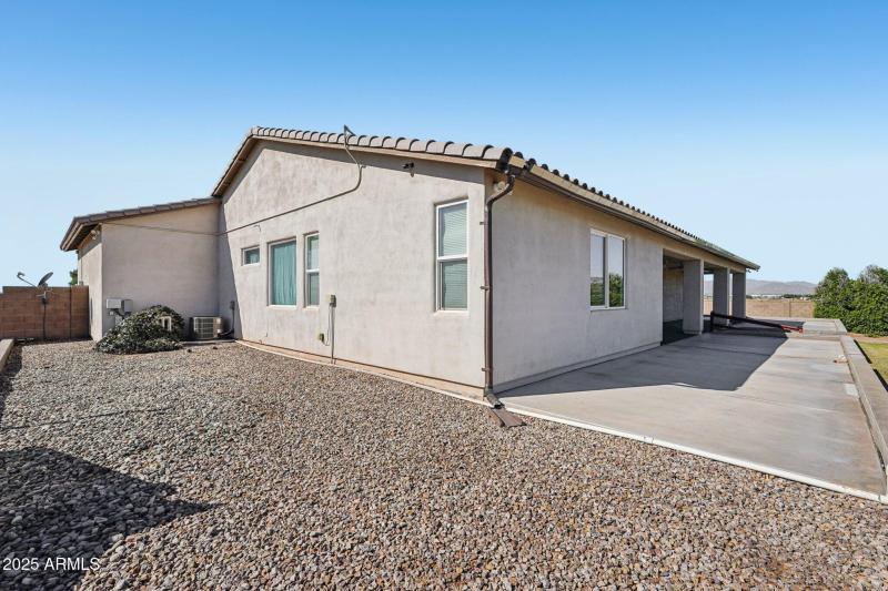 28-web-or-mls-S 220th Dr-S2610-028