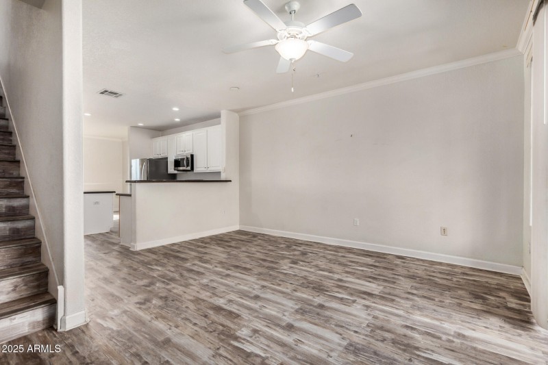 09 - Paradise Village