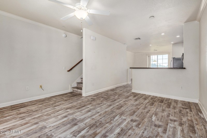 11 - Paradise Village