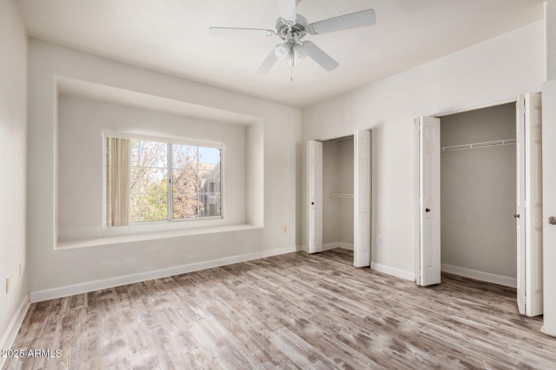 24 - Paradise Village