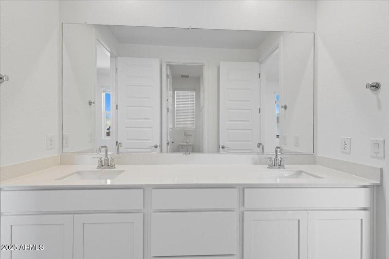 17-11940_Calle_De_Pompas16