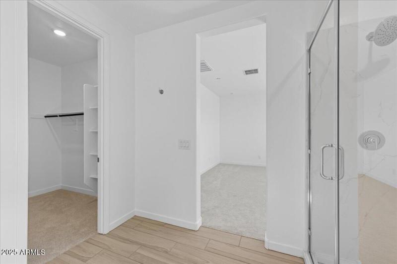 25-11940_Calle_De_Pompas24