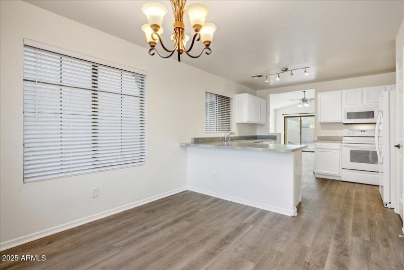 06-Dining Room to Kitchen