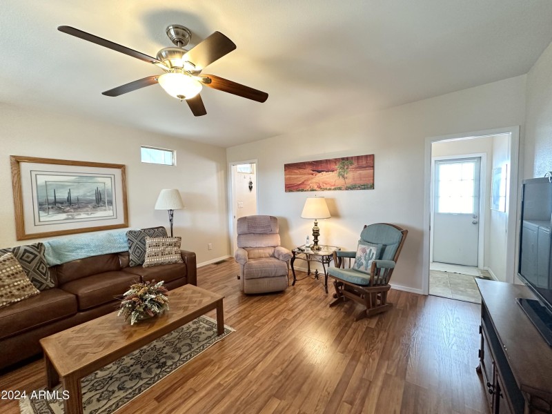 SO MUCH ROOM FOR ENTERTAINING