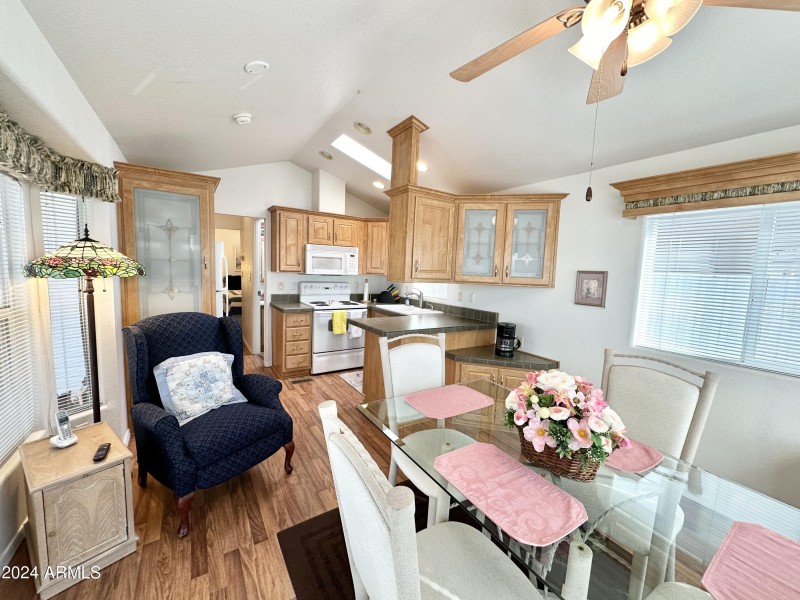 BEAUTIFULLY FURNISHED