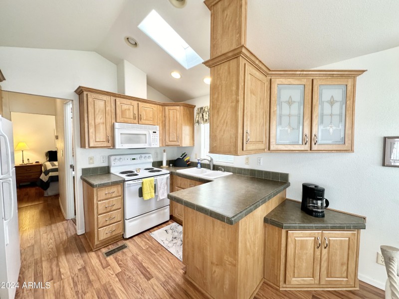 POPULAR U-SHAPED KITCHEN