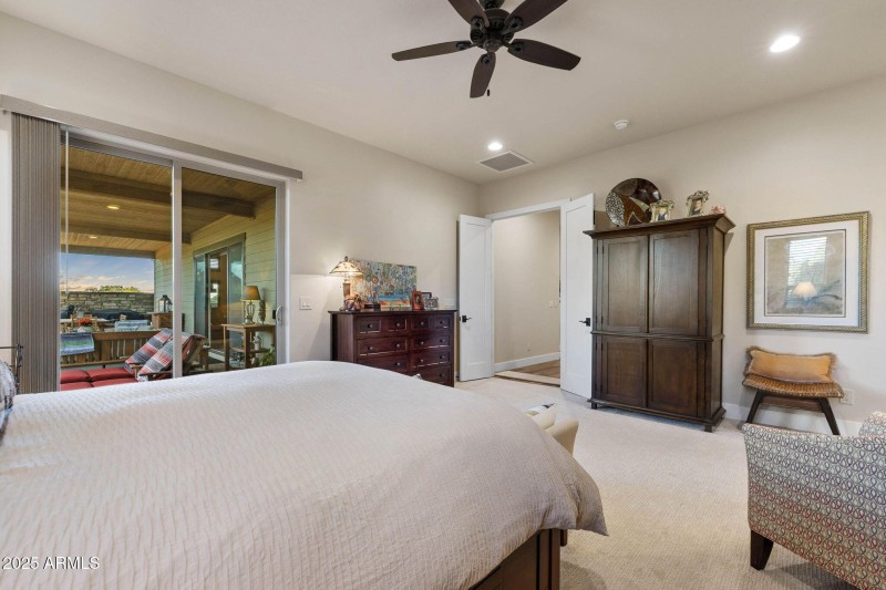 35-Primary Bedroom (2)