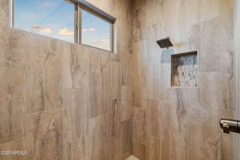 40-Prrimary Bathroom (4)