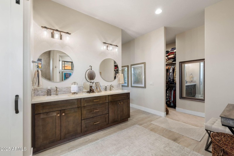 41-Primary Bathroom (5)