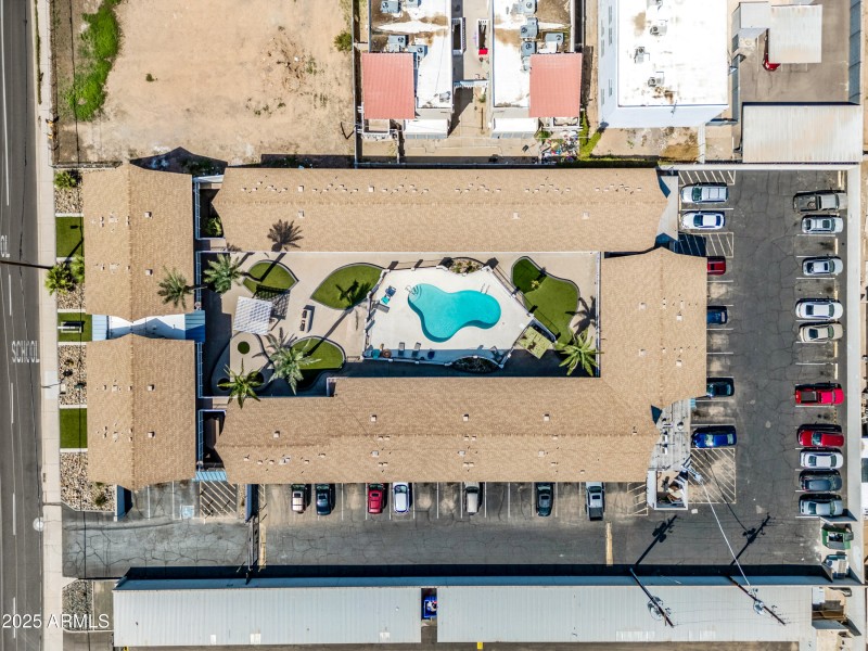 9-3025N32ndS-The Retro-ocupix-v2-9-9