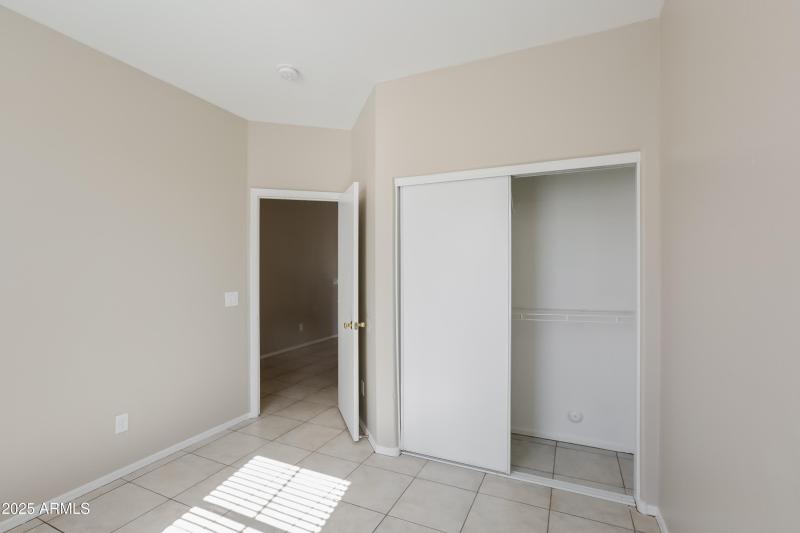 1006892.2636 S 89TH AVE - Bedroom