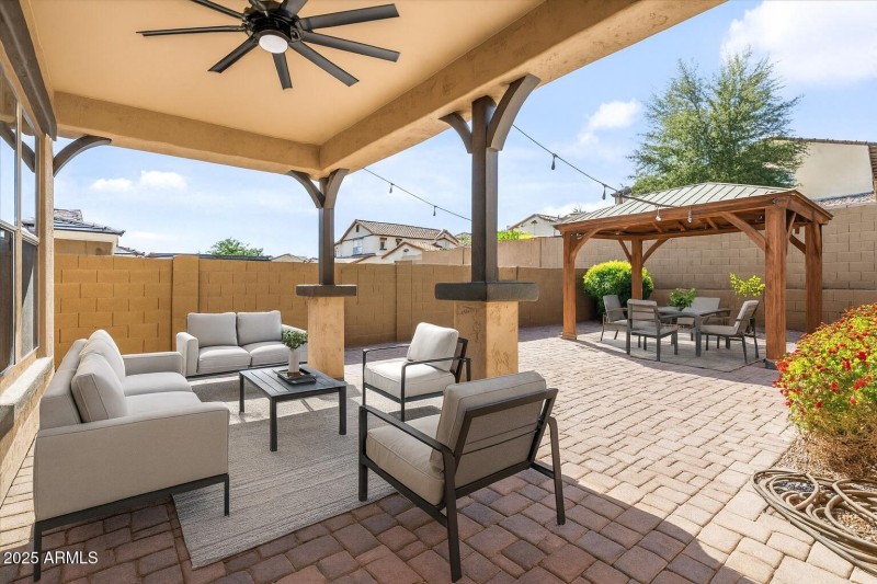 3100 N Summer- Patio Staged