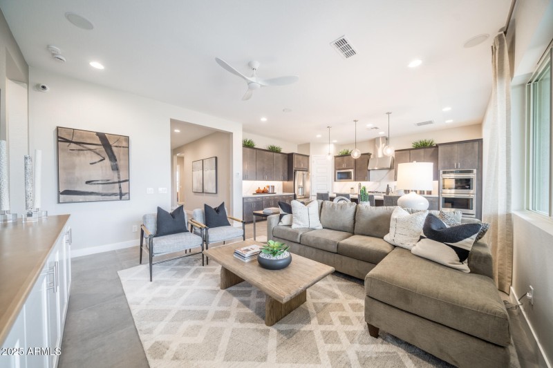 3830 S Gladiolus Circle