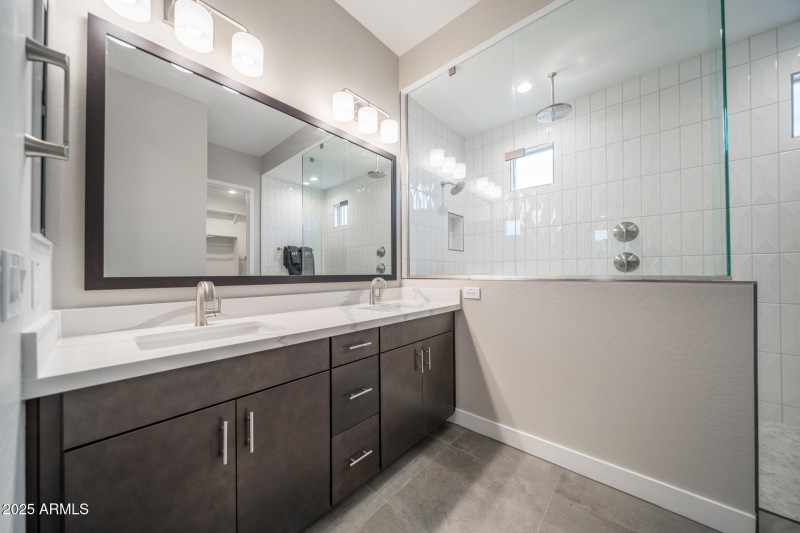 3830 S Gladiolus Circle