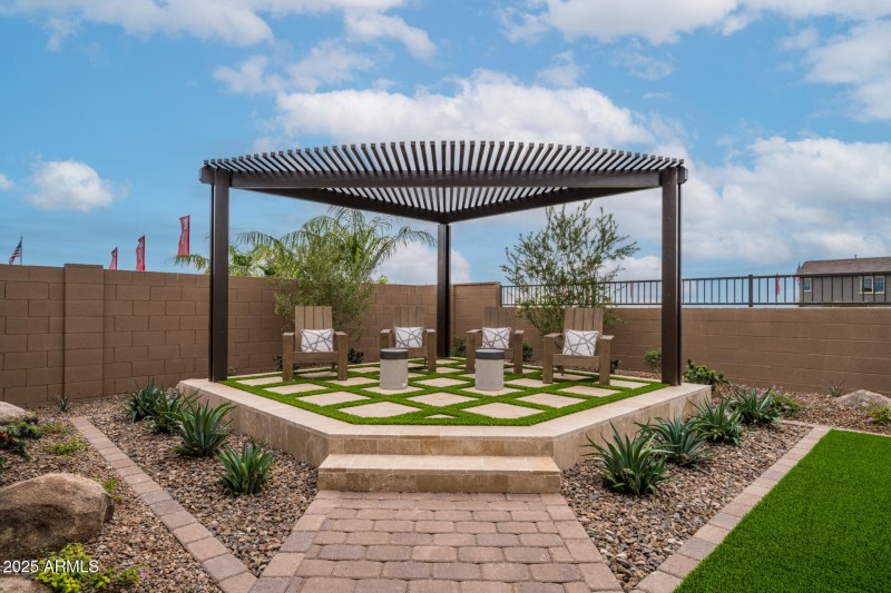 3830 S Gladiolus Circle