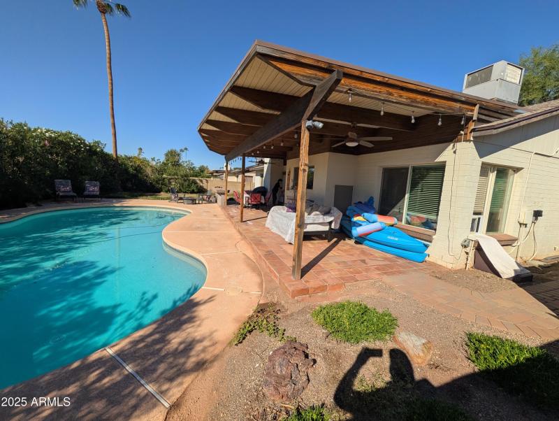 PXL_20251020_170038283