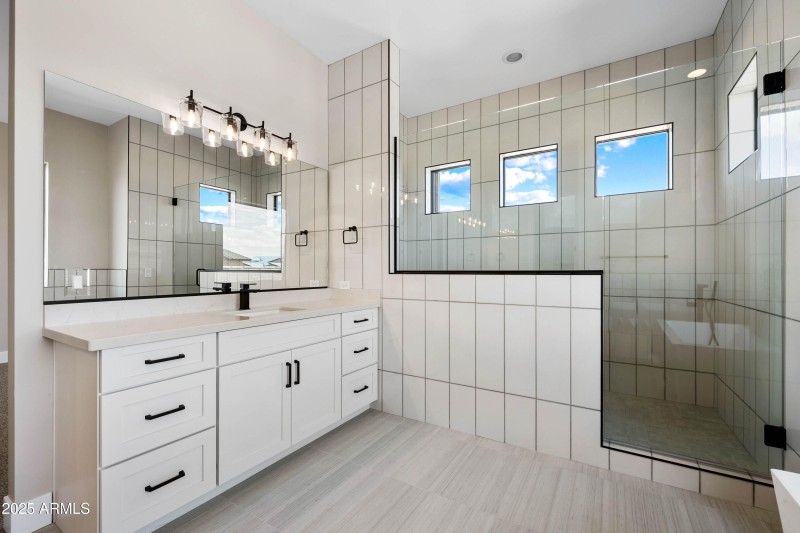 26-Primary Bathroom (2)