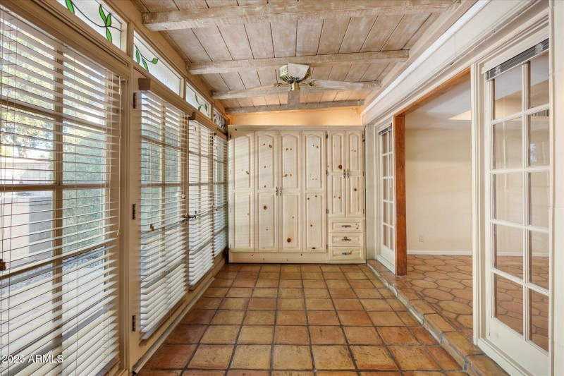 Enclosed Patio/Murphy Bed
