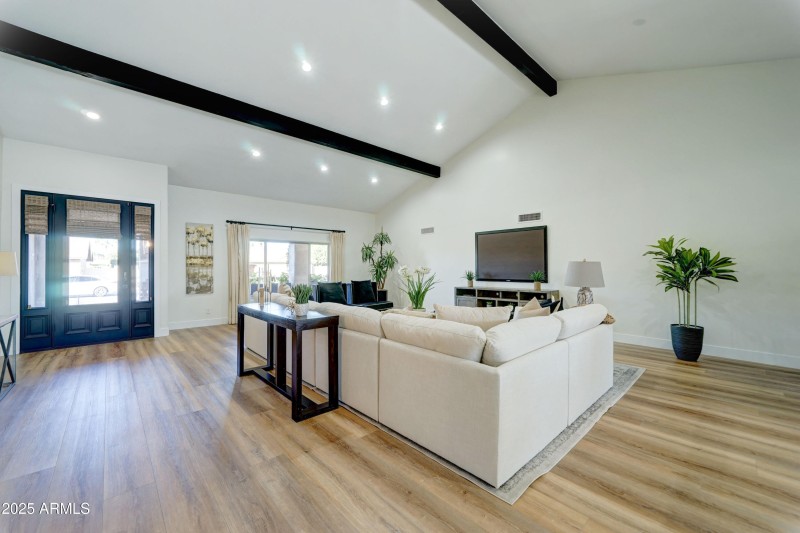 7832 E Via Del Futuro -4