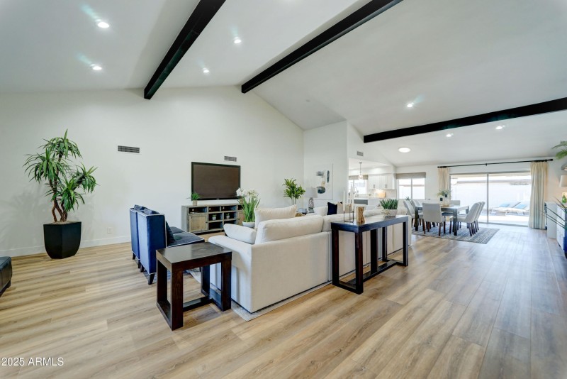 7832 E Via Del Futuro -5