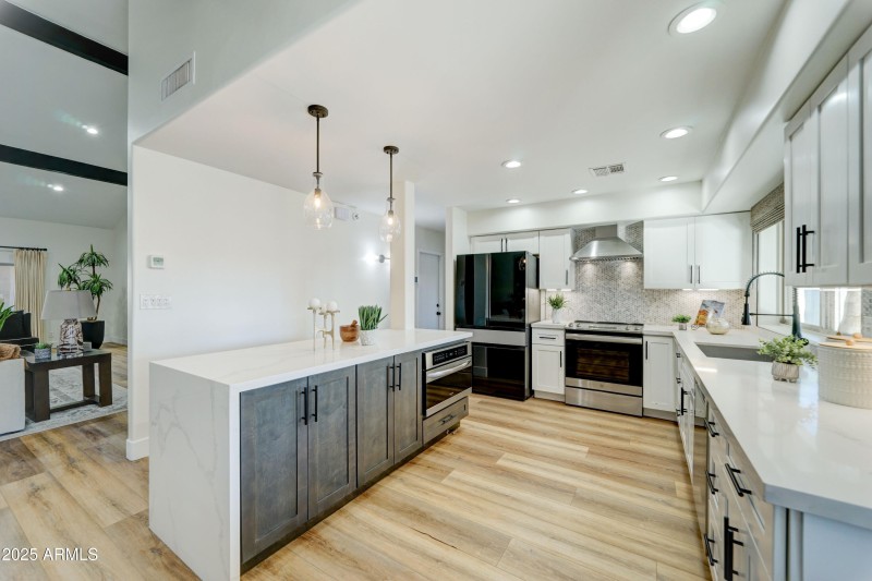 7832 E Via Del Futuro -11